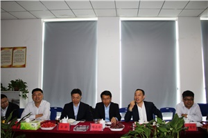 南方匯通集團總經理蔡總、時代沃頓總經理金總、時代工塑總經理鄭總等領導一行蒞臨株洲宏大